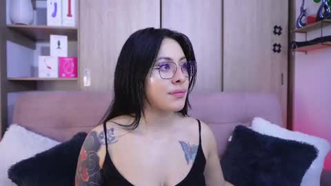 Snapshot of sophiiecums chatting on 03-02-26, 02:58 Sophiie online show from 03-02-26, 02:58