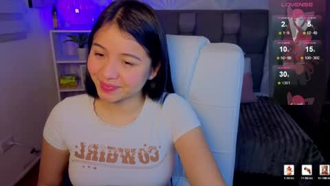 Snapshot of sophyadams_ chatting on 05-29-26, 04:32 Sophy online show from 05-29-26, 04:32