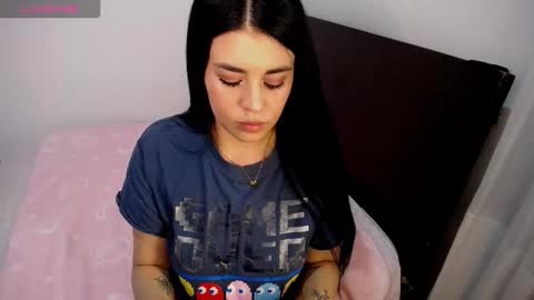 Snapshot of sopphy_white chatting on 01-16-26, 10:58 Sophy online show from 01-16-26, 10:58