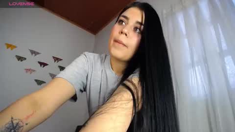 Snapshot of sopphy_white chatting on 03-25-26, 11:00 Sophy online show from 03-25-26, 11:00