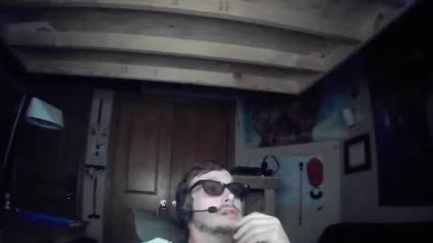 Snapshot of sorealzlifted chatting on 12-22-25, 12:35 sorealzlifted online show from 12-22-25, 12:35