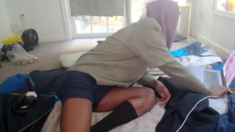 sorryicum online show from 12-27-24, 06:31