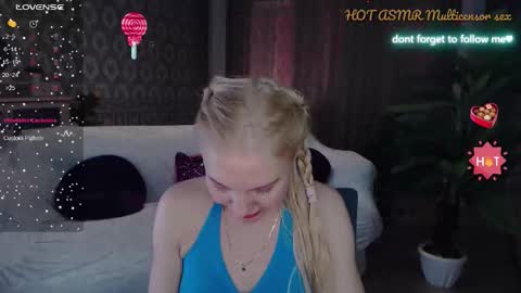 Snapshot of soul_liza chatting on 09-10-25, 04:56 Lisa online show from 09-10-25, 04:56