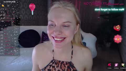 Snapshot of soul_liza chatting on 09-11-25, 02:11 Lisa online show from 09-11-25, 02:11