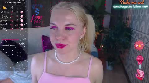 Snapshot of soul_liza chatting on 10-09-25, 05:05 Lisa online show from 10-09-25, 05:05