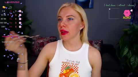 Snapshot of soul_liza chatting on 05-26-26, 01:56 Lisa online show from 05-26-26, 01:56