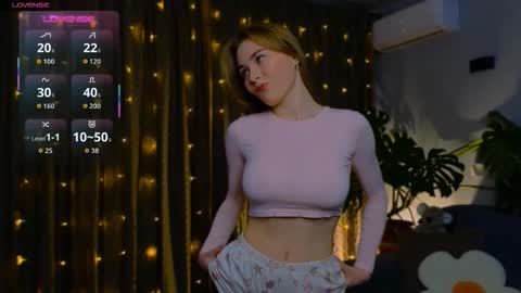 Snapshot of soul_trace chatting on 12-19-25, 09:05 Adalinda online show from 12-19-25, 09:05