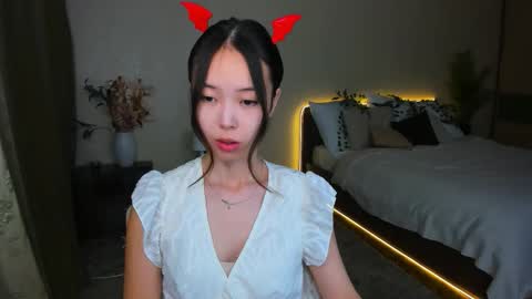 Snapshot of soulharmoonyy chatting on 10-01-25, 01:17 soulharmoonyy online show from 10-01-25, 01:17