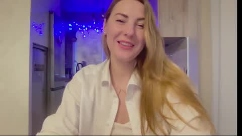 Snapshot of soulmategirl chatting on 12-04-24, 11:41 SoulMate online show from 12-04-24, 11:41