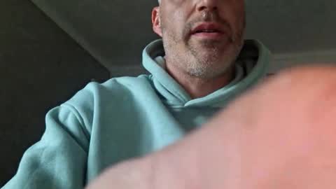 Snapshot of southboy2410 chatting on 10-04-25, 04:05 southboy2410 online show from 10-04-25, 04:05