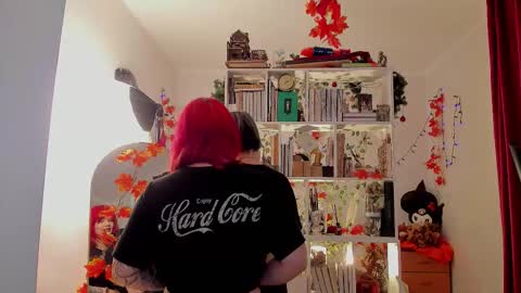 Leah online show from 11-06-25, 01:34