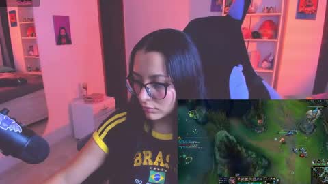 Lili online show from 05-29-26, 04:32