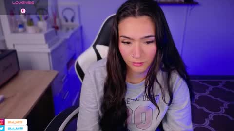 Snapshot of soyabby_ chatting on 11-10-25, 08:19 Luisa online show from 11-10-25, 08:19