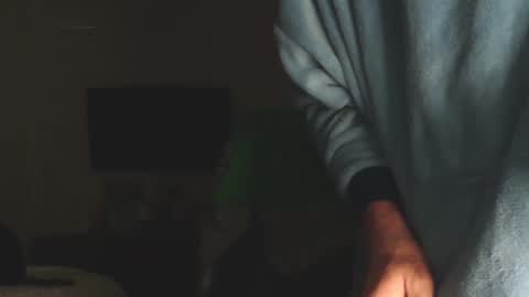 Snapshot of soyelpoti79 chatting on 12-29-24, 03:44 WhiteWolfFL online show from 12-29-24, 03:44