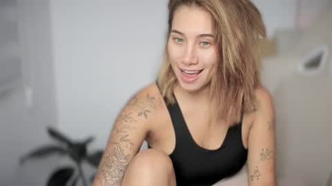 brisa  s online show from 02-15-25, 03:31