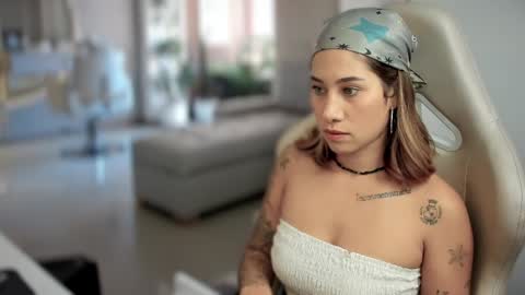 Snapshot of soytulu_ chatting on 02-17-25, 03:42 brisa s online show from 02-17-25, 03:42