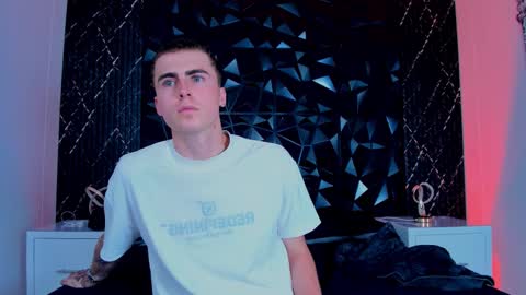 spaceboy_1 online show from 02-13-26, 09:44