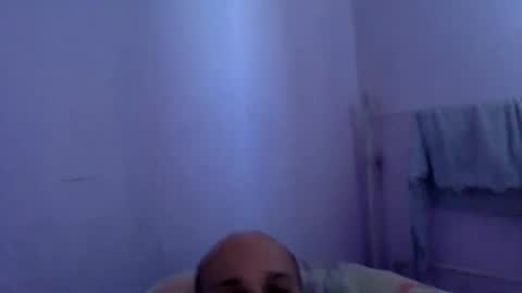 Snapshot of sparei7 chatting on 01-04-25, 12:49 Snaiky online show from 01-04-25, 12:49