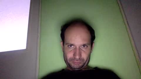 Snapshot of sparei7 chatting on 11-09-25, 01:42 Snaiky online show from 11-09-25, 01:42