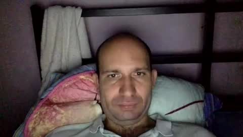 Snapshot of sparei7 chatting on 11-17-25, 03:40 Snaiky online show from 11-17-25, 03:40