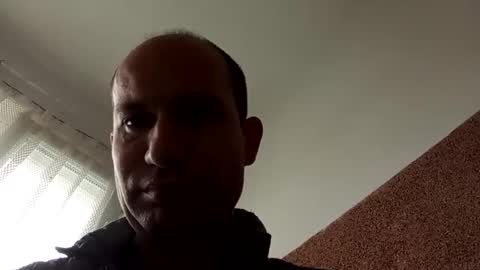Snapshot of sparei7 chatting on 05-17-26, 09:28 Snaiky online show from 05-17-26, 09:28