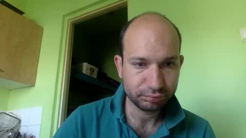 Snapshot of sparei7 chatting on 05-23-26, 09:35 Snaiky online show from 05-23-26, 09:35