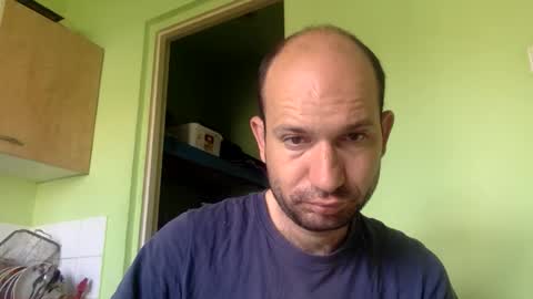 Snapshot of sparei7 chatting on 05-24-26, 08:52 Snaiky online show from 05-24-26, 08:52