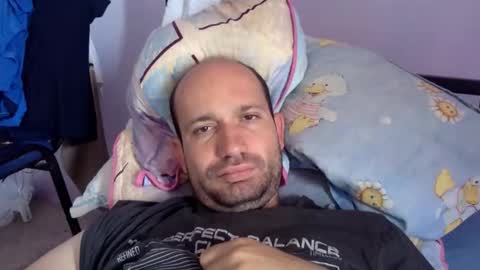 Snapshot of sparei7 chatting on 06-03-26, 10:07 Snaiky online show from 06-03-26, 10:07
