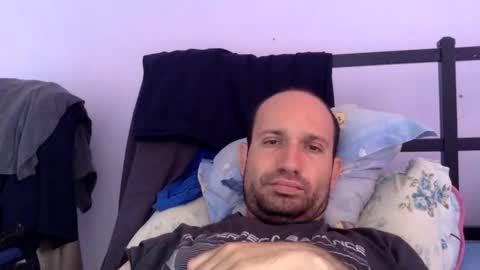 Snapshot of sparei7 chatting on 06-04-26, 09:04 Snaiky online show from 06-04-26, 09:04