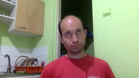 Snapshot of sparei7 chatting on 06-10-26, 10:30 Snaiky online show from 06-10-26, 10:30