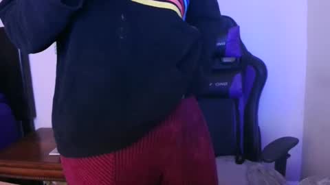 Tip 1 token  Follow me on instagram  Sparkle pinuppp online show from 01-05-25, 04:06