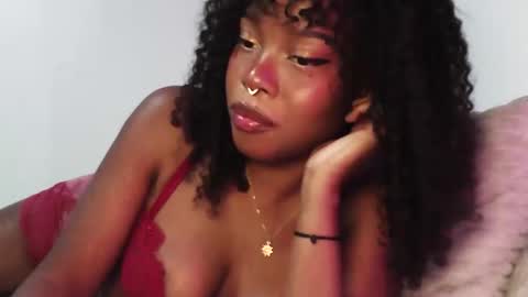 Snapshot of sparklingsoleil chatting on 11-13-25, 02:38 Soleil online show from 11-13-25, 02:38