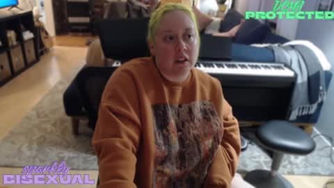 Snapshot of sparklybisexual chatting on 11-10-25, 02:54 sparklybisexual online show from 11-10-25, 02:54