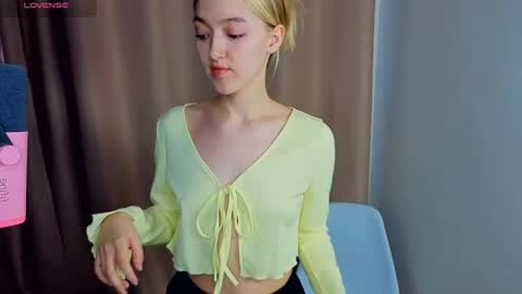 Snapshot of sparkushaa chatting on 04-04-26, 02:54 Mary online show from 04-04-26, 02:54