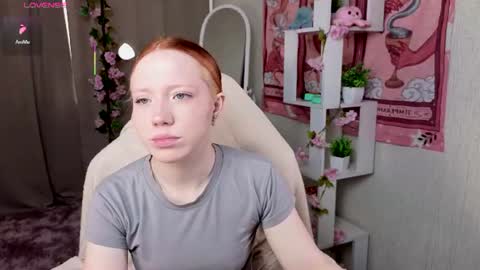 Snapshot of sparky_fox chatting on 06-22-26, 12:13 Nika online show from 06-22-26, 12:13