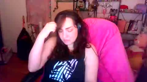 Snapshot of spawnofademon chatting on 12-18-25, 07:47 spawnofademon online show from 12-18-25, 07:47