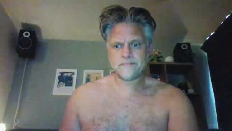 Snapshot of spectacularguy chatting on 05-24-26, 05:07 DutchDude online show from 05-24-26, 05:07