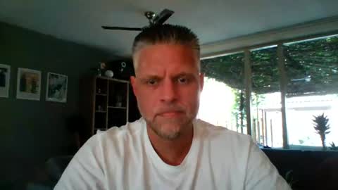 Snapshot of spectacularguy chatting on 07-03-26, 07:04 DutchDude online show from 07-03-26, 07:04