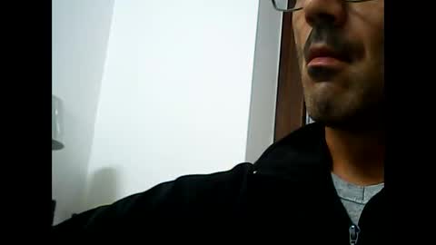 Snapshot of speed0800 chatting on 10-25-25, 01:24 Speed online show from 10-25-25, 01:24