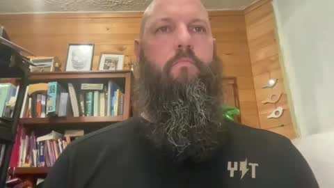 Beard Guy online show from 01-14-25, 01:47