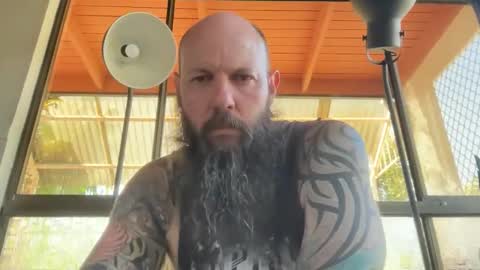 Beard Guy online show from 10-19-25, 04:35