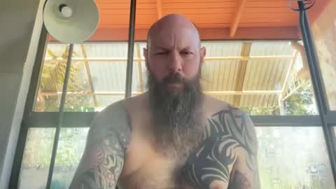 Beard Guy online show from 11-06-25, 03:07