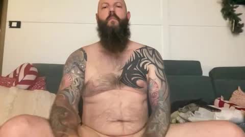 Beard Guy online show from 11-22-25, 03:33