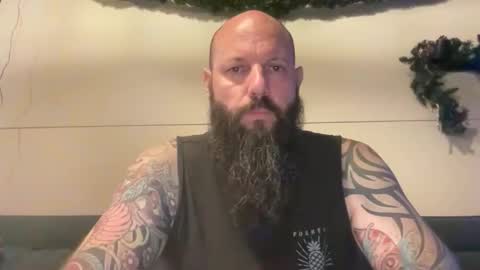 Beard Guy online show from 11-29-25, 09:12