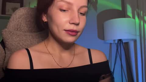 Snapshot of spicy___caramel chatting on 10-25-25, 04:35 spicy___caramel online show from 10-25-25, 04:35