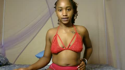 Snapshot of spicy_angels chatting on 07-08-26, 01:32 Quinter Cheeky online show from 07-08-26, 01:32