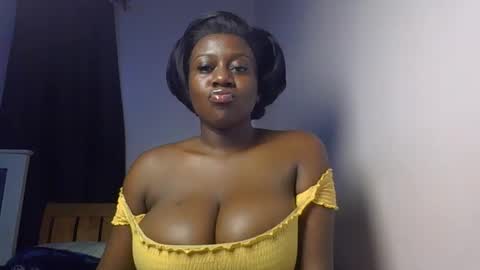 Snapshot of spicy_cherrie chatting on 05-26-26, 06:59 cherrie online show from 05-26-26, 06:59