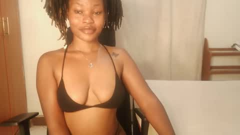 Snapshot of spicy_kerrine chatting on 03-10-25, 03:30 Spicy kerrine online show from 03-10-25, 03:30