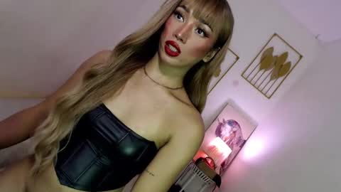 Alora online show from 01-25-25, 05:07