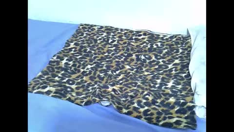 Snapshot of spicy_kittie chatting on 11-04-25, 06:29 Kittle online show from 11-04-25, 06:29